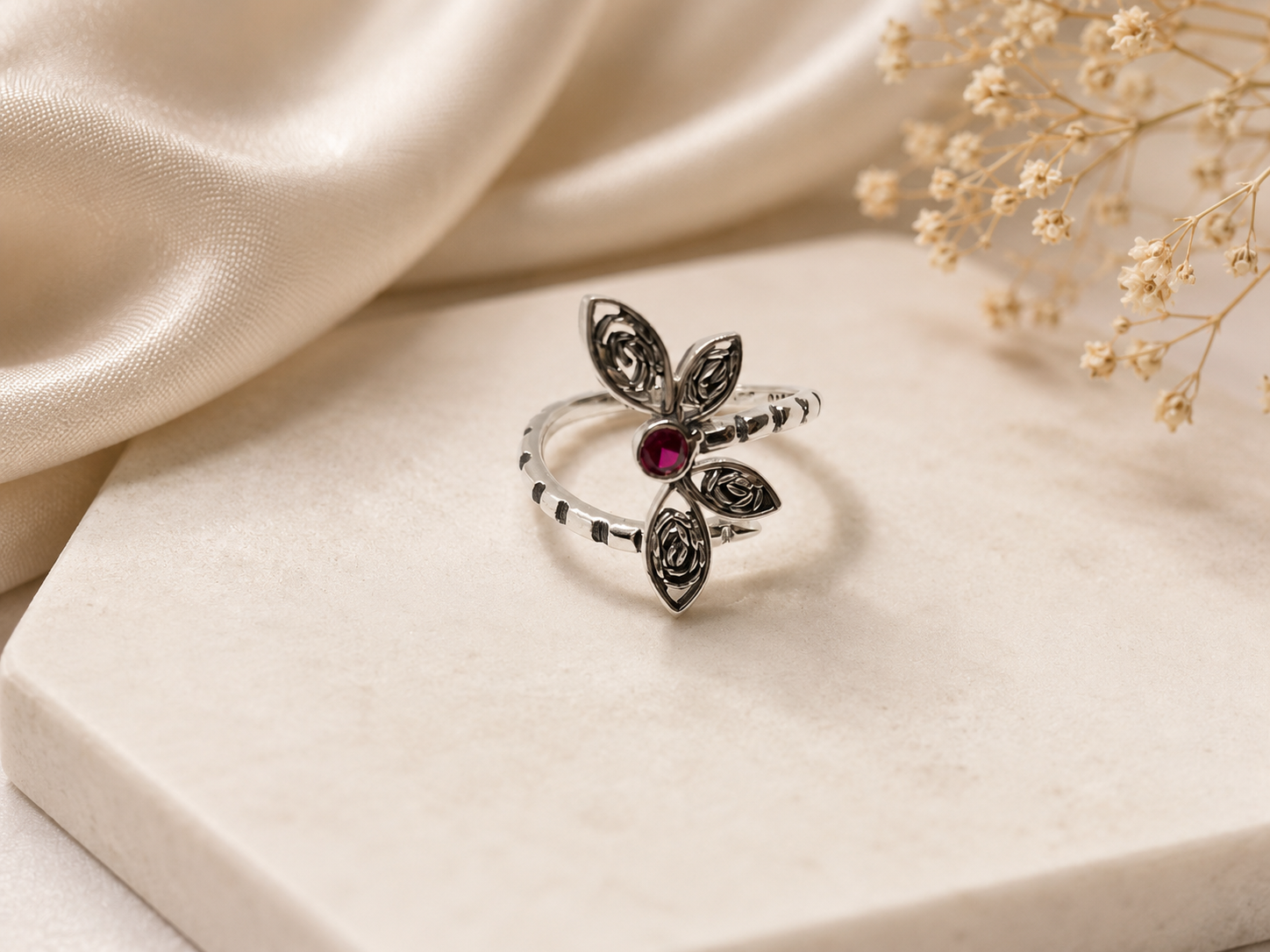 Anillo Libélula Floral | Plata 950 con Circón Granate