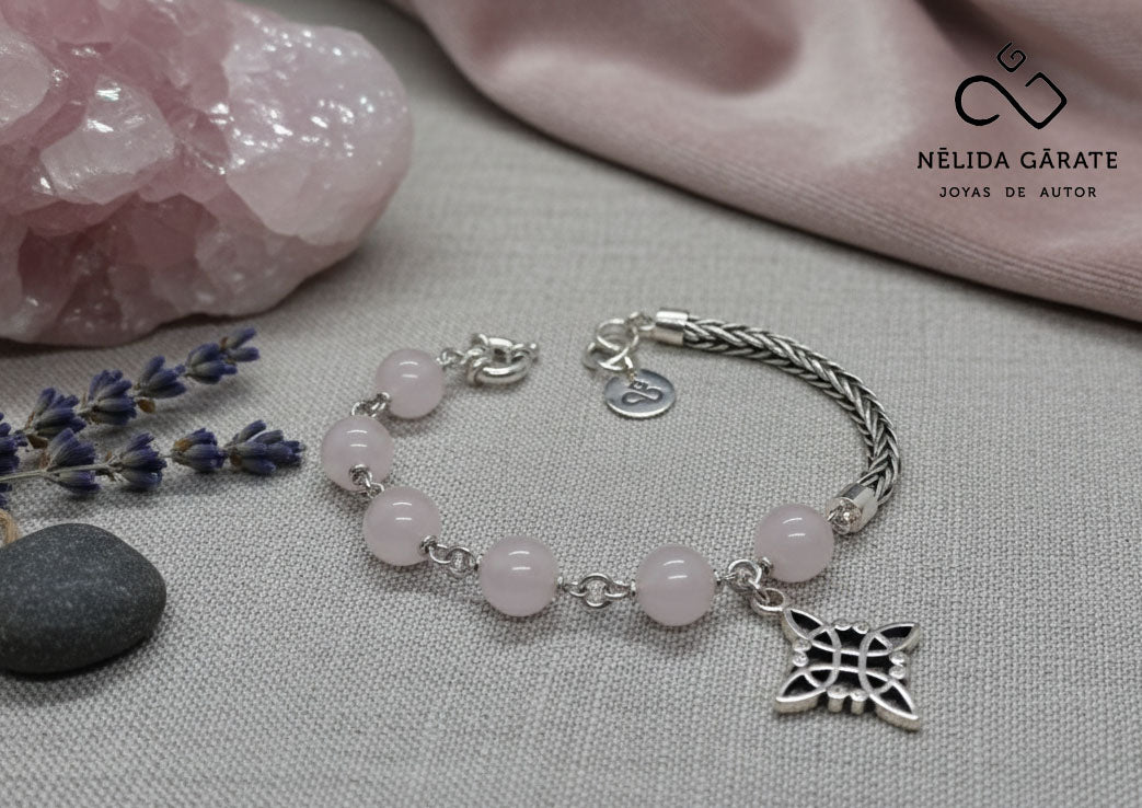 Pulsera Cuarzo Rosa con Dije Nudo de Bruja | Plata 950