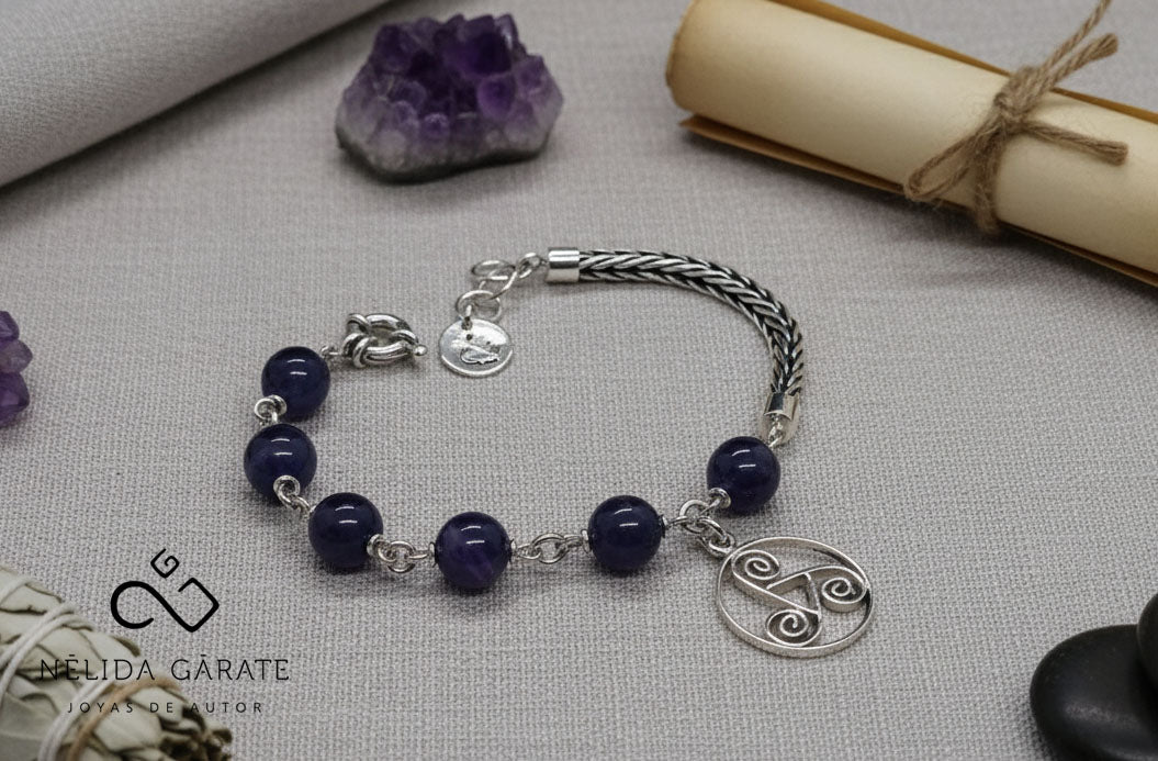 Pulsera Amatista con Dije Triángulo | Plata 950